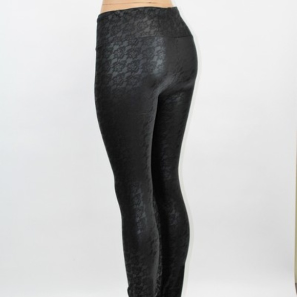 NEW! Guilty-Athletic Printed Leather-look leggings - Picture 7 of 7